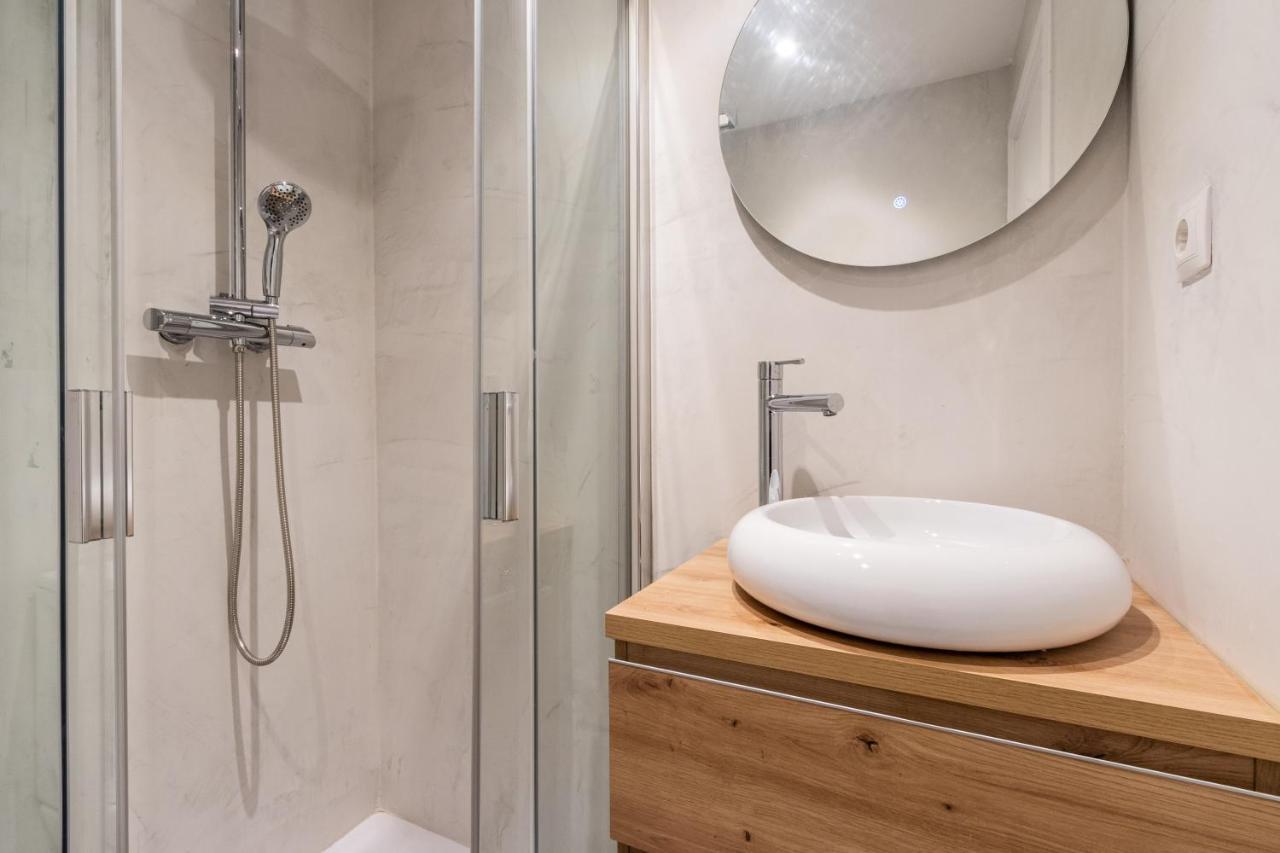 Exclusive Apartments Barcelona 4 Personas Torrella Terrassa Ngoại thất bức ảnh
